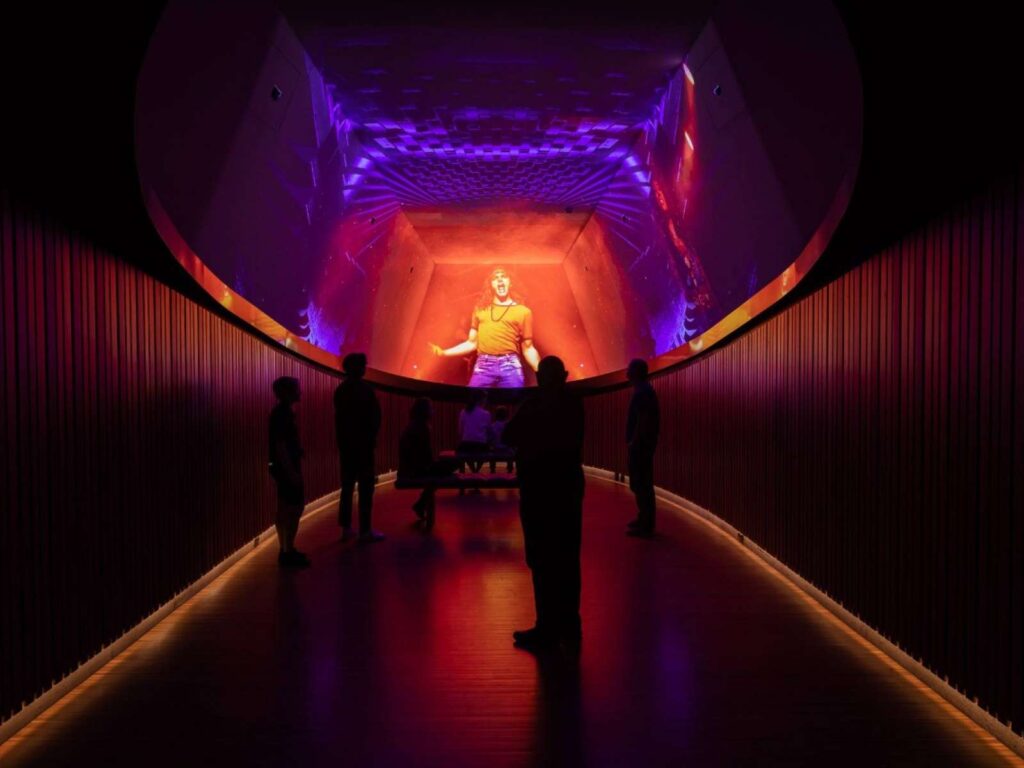 Tours Immersive Digital Experience
